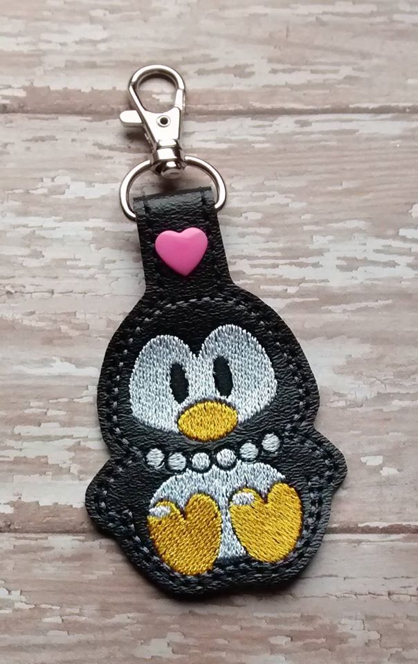 ITH Digital Embroidery Pattern for Set of 2 Penguin Snap Tab / Key Chains, 4X4 Hoop