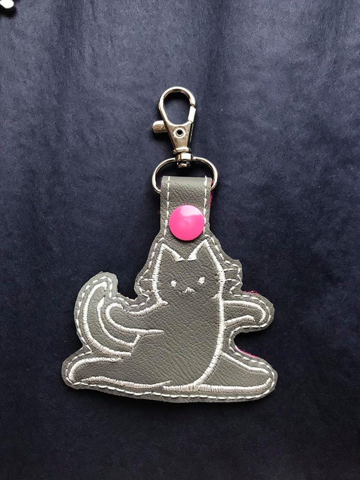 ITH Digital Embroidery Pattern for Set of 4 Kitty Yoga Snap Tabs / Key Chains, 4X4 Hoop