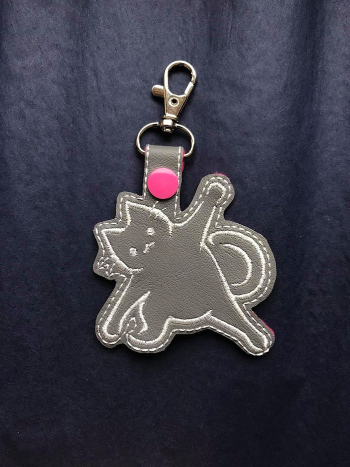 ITH Digital Embroidery Pattern for Set of 4 Kitty Yoga Snap Tabs / Key Chains, 4X4 Hoop
